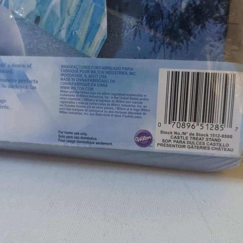 NEW Frozen Disney Castle Wilton Cupcake Treat Stand Xmas Holiday Party Baking